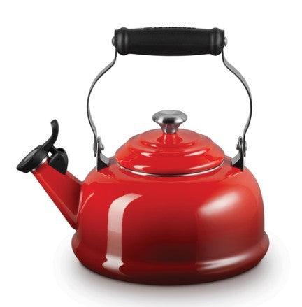Le Creuset Classic Whistling Kettle - Cerise