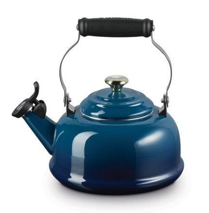 Le Creuset Classic Whistling Kettle - Agave