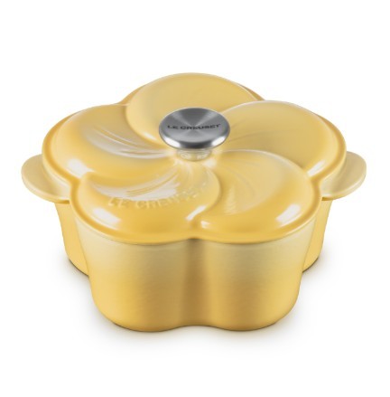 Le Creuset Petal Cocotte - Chamomile