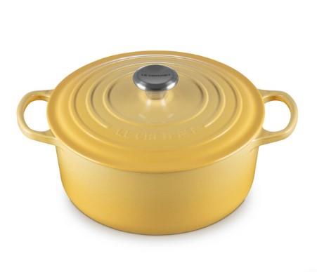 Le Creuset 5.3L Round Dutch Oven Chamomile