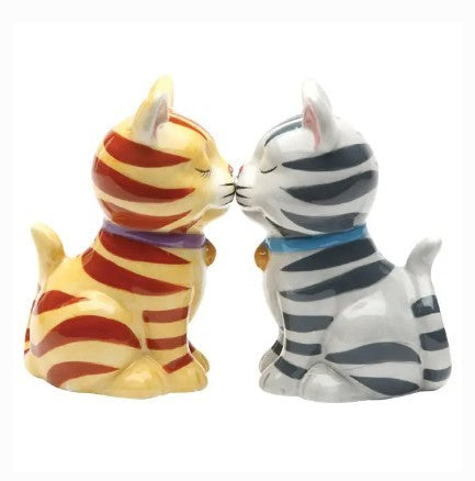 Urban Tokyo Salt And Pepper Shakers - Kissing Cats